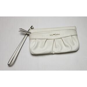Juicy Couture Cream‎ Pebbled Wristlet Purse Organizer